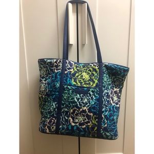 Vera Bradley Tote